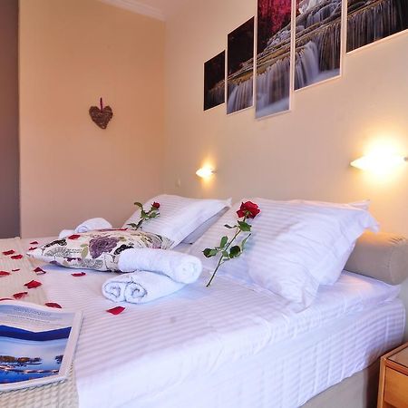 Rolandos Apartments 아기오스고르디오스 외부 사진