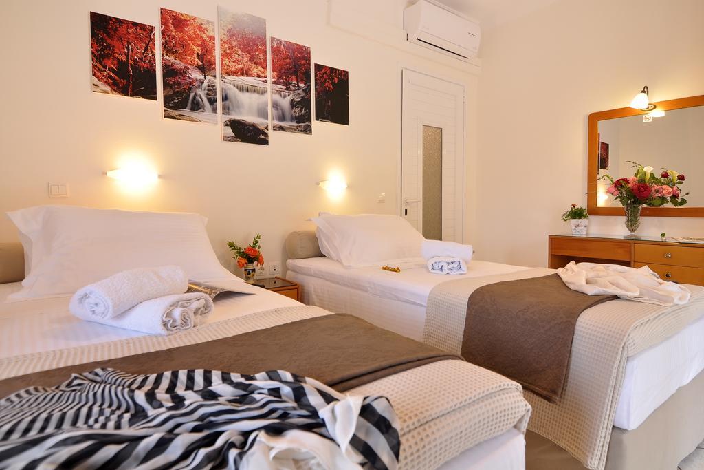Rolandos Apartments 아기오스고르디오스 외부 사진